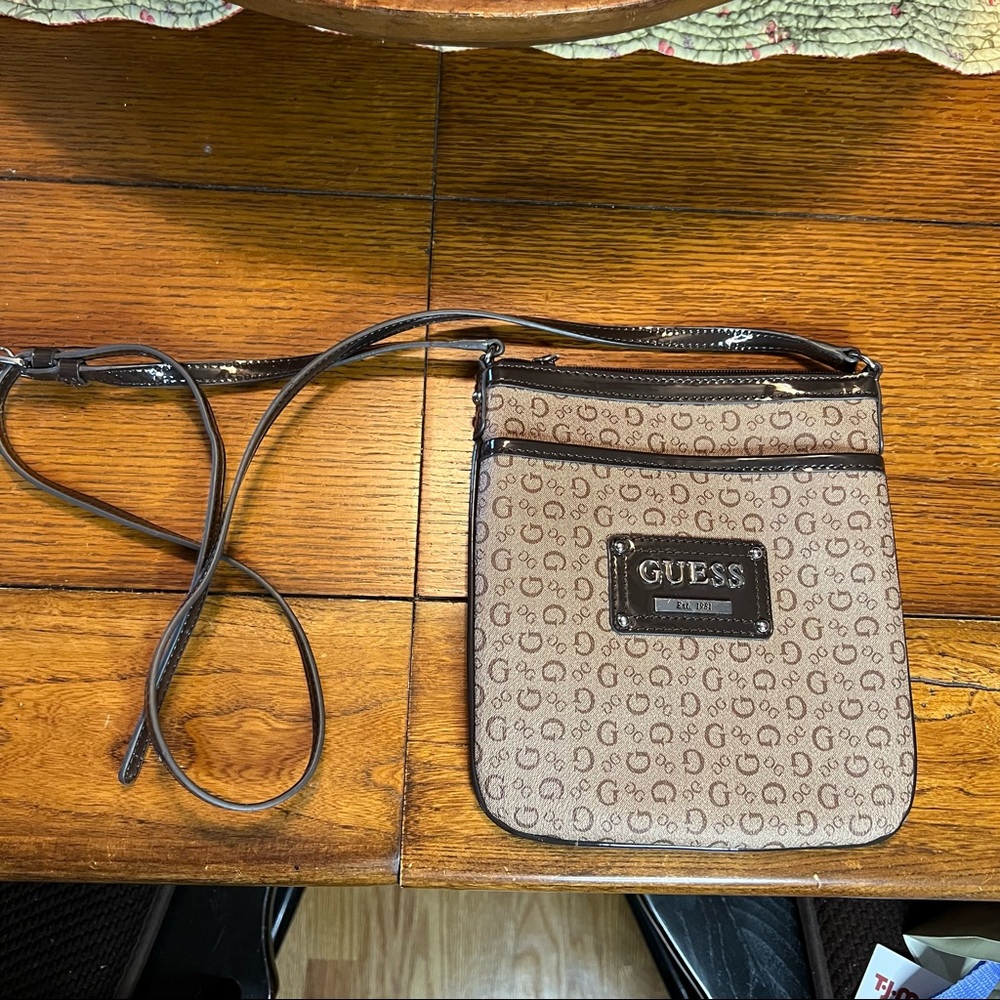 Guess crossbody